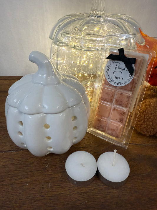 🎃🎃LAST ONE!!! Reduced ready for Halloween 🎃 🎃Cute Pumpkin Wax /Oil Warmer With Pumpkin Spice Fragrance
