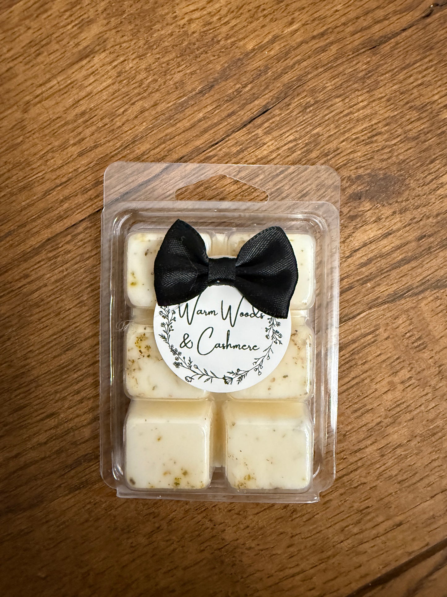 Warm Woods & Cashmere Highly Scented Wax Melts
