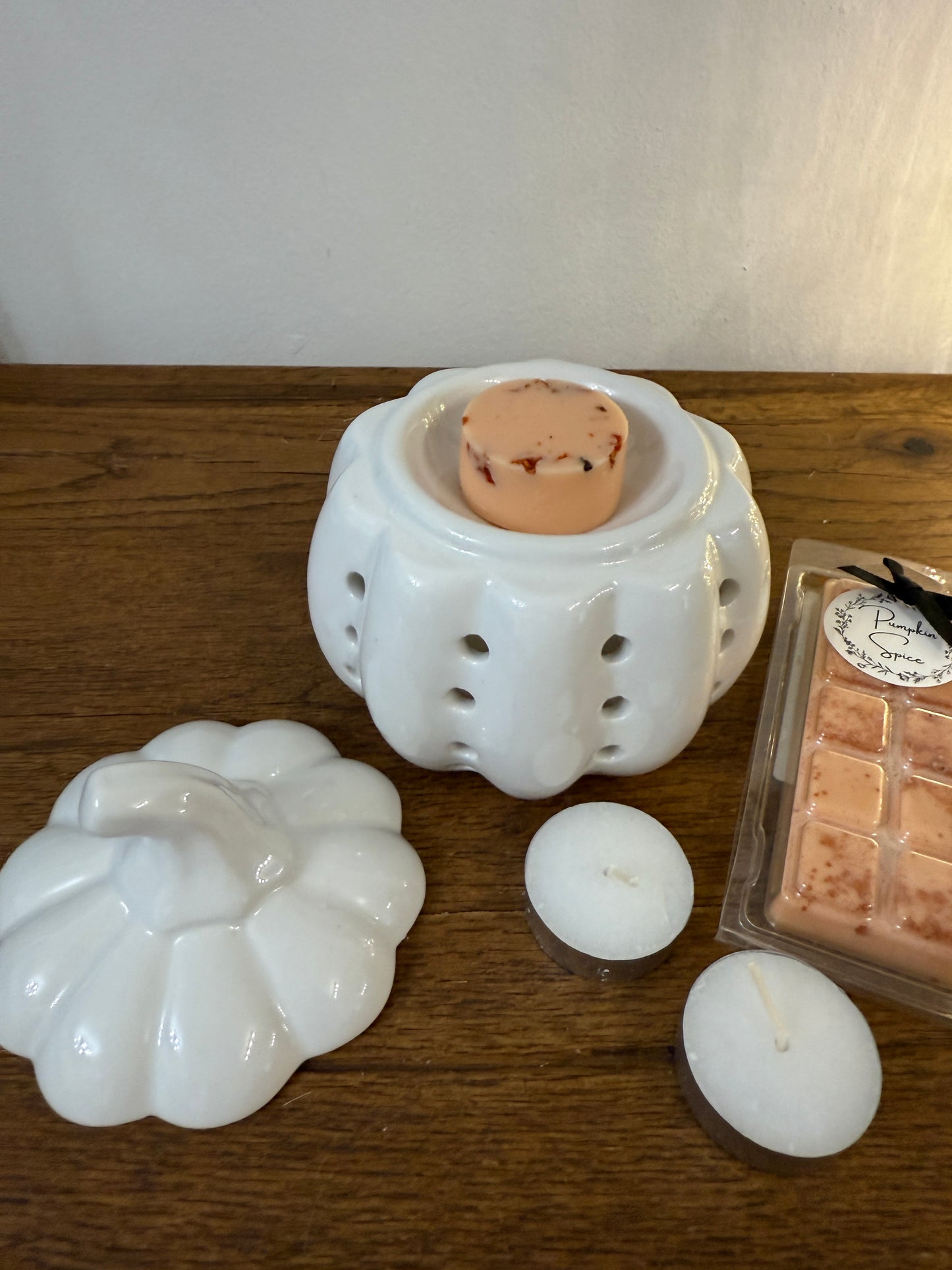 ๐๐LAST ONE!!! Reduced ready for Halloween ๐ ๐Cute Pumpkin Wax /Oil Warmer With Pumpkin Spice Fragrance