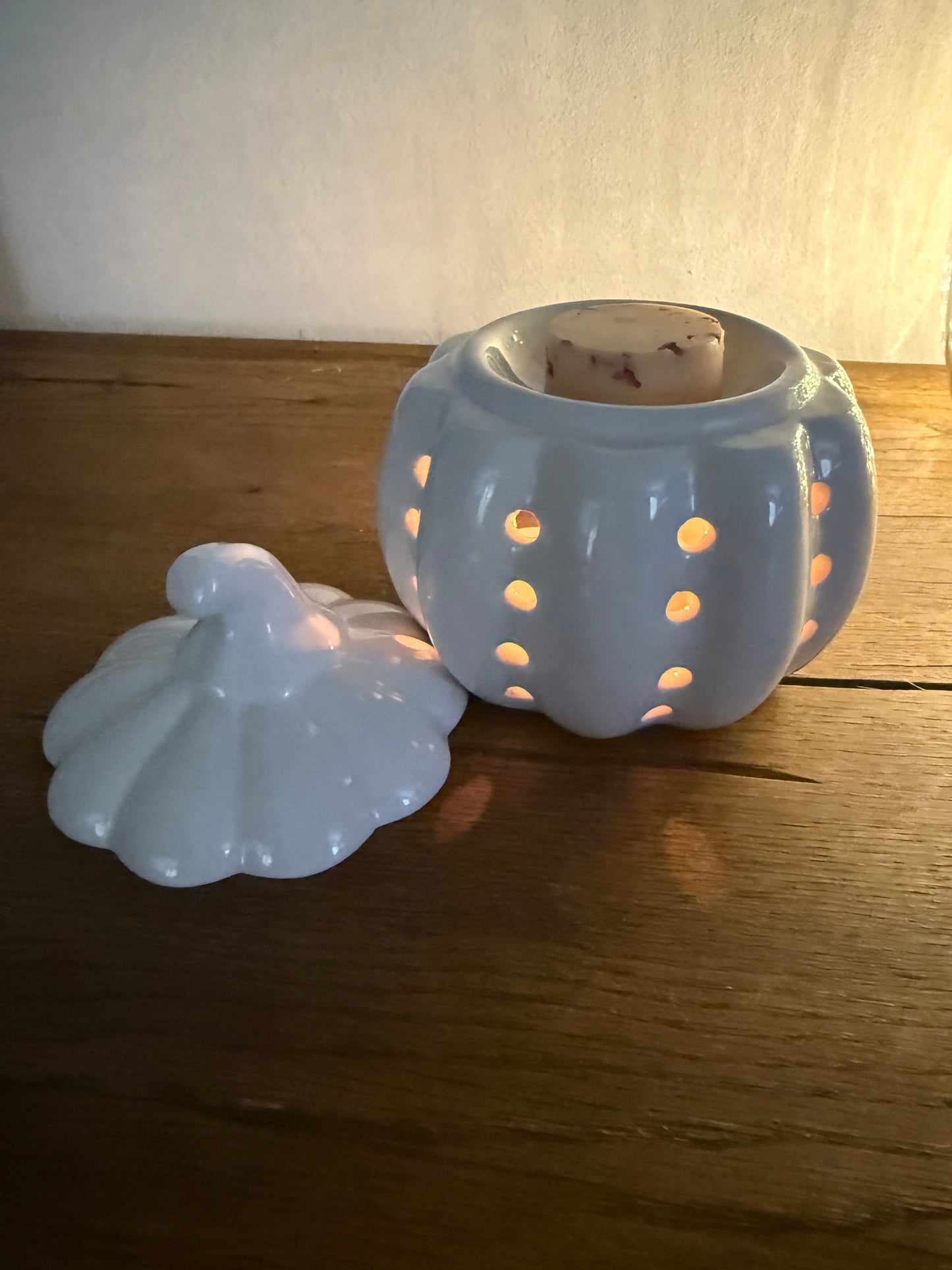 ๐๐LAST ONE!!! Reduced ready for Halloween ๐ ๐Cute Pumpkin Wax /Oil Warmer With Pumpkin Spice Fragrance