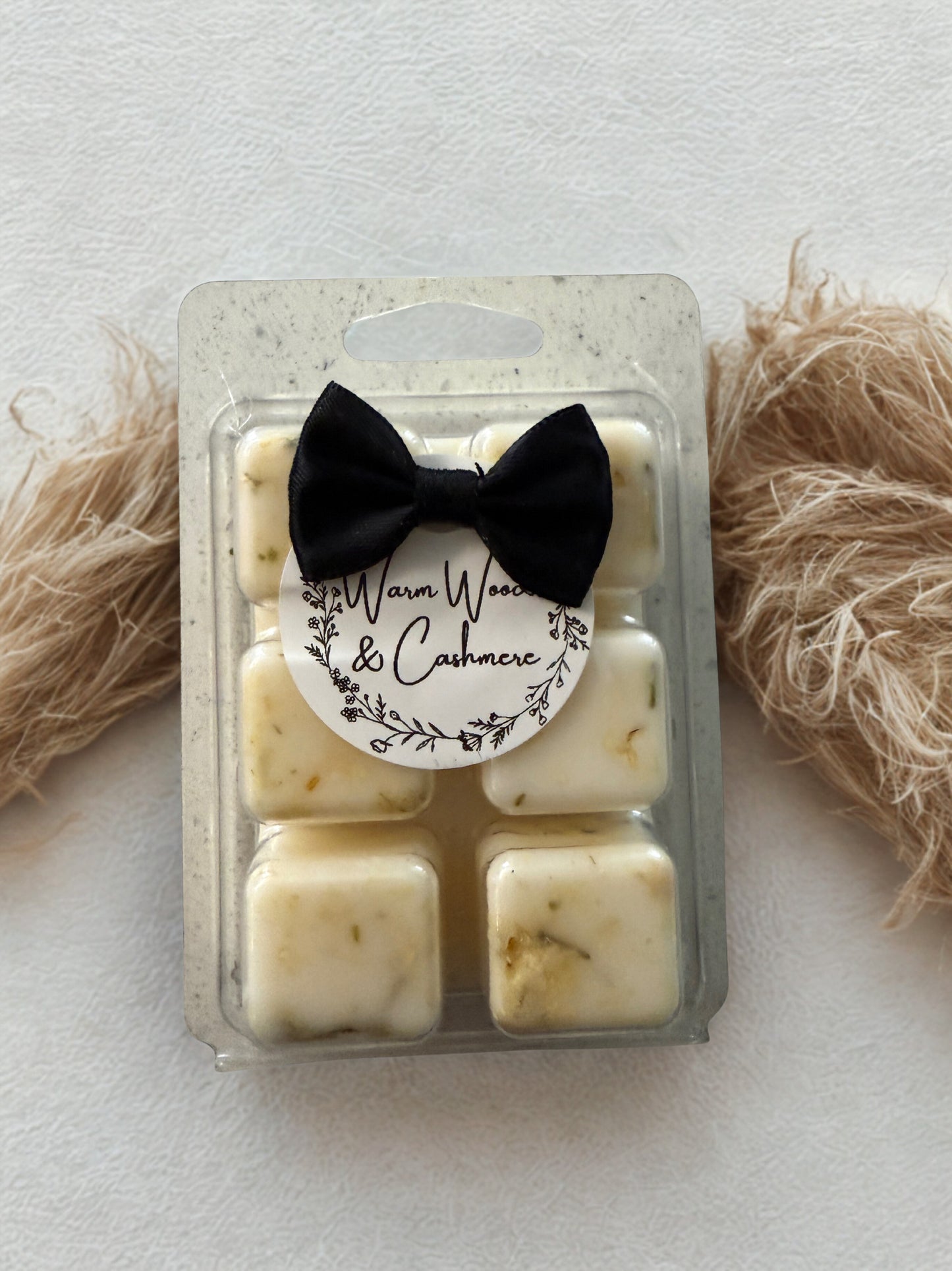 Warm Woods & Cashmere Highly Scented Wax Melts