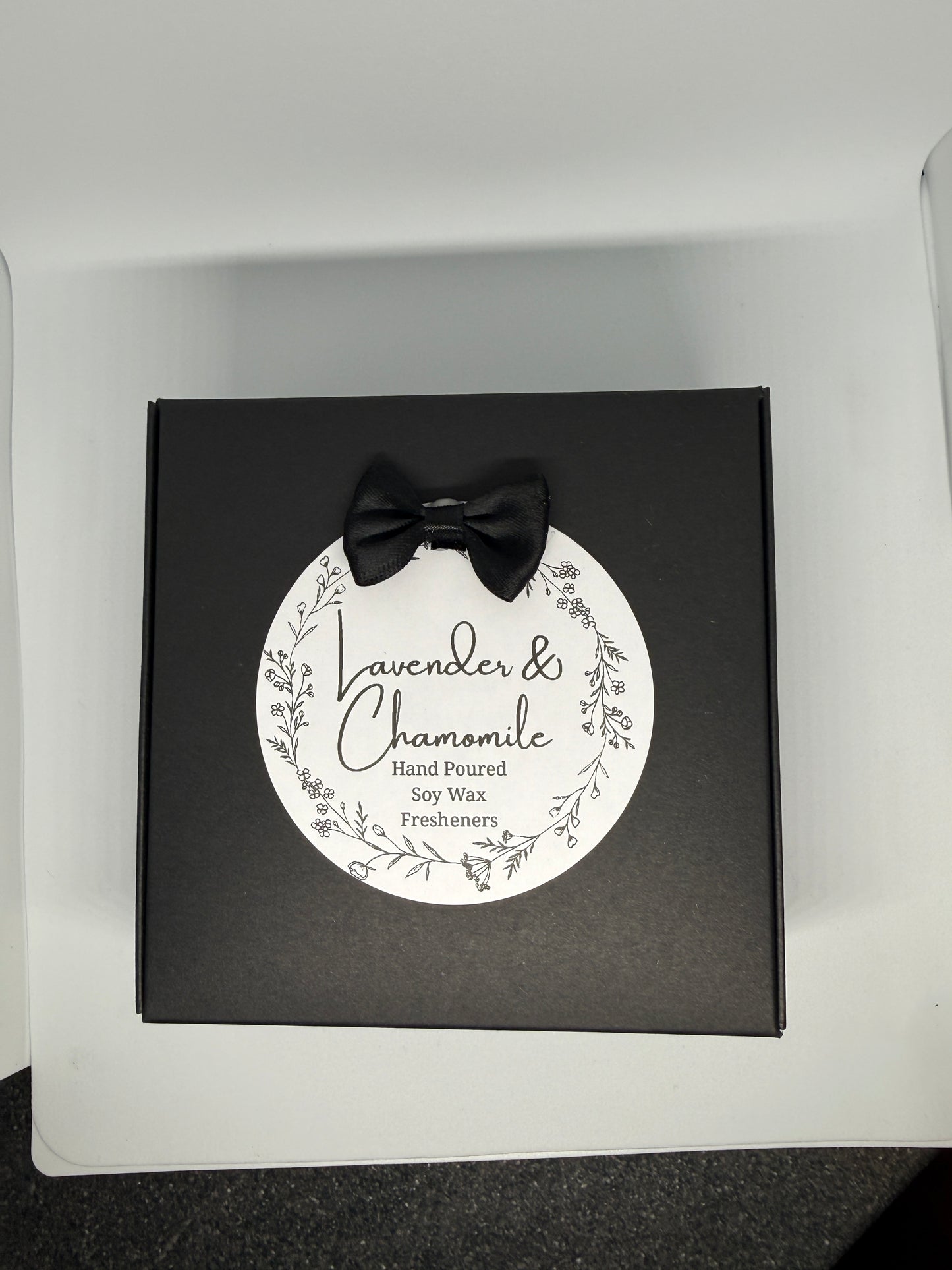 Set Of 2 Hanging Fresheners In Lavender & Chamomile