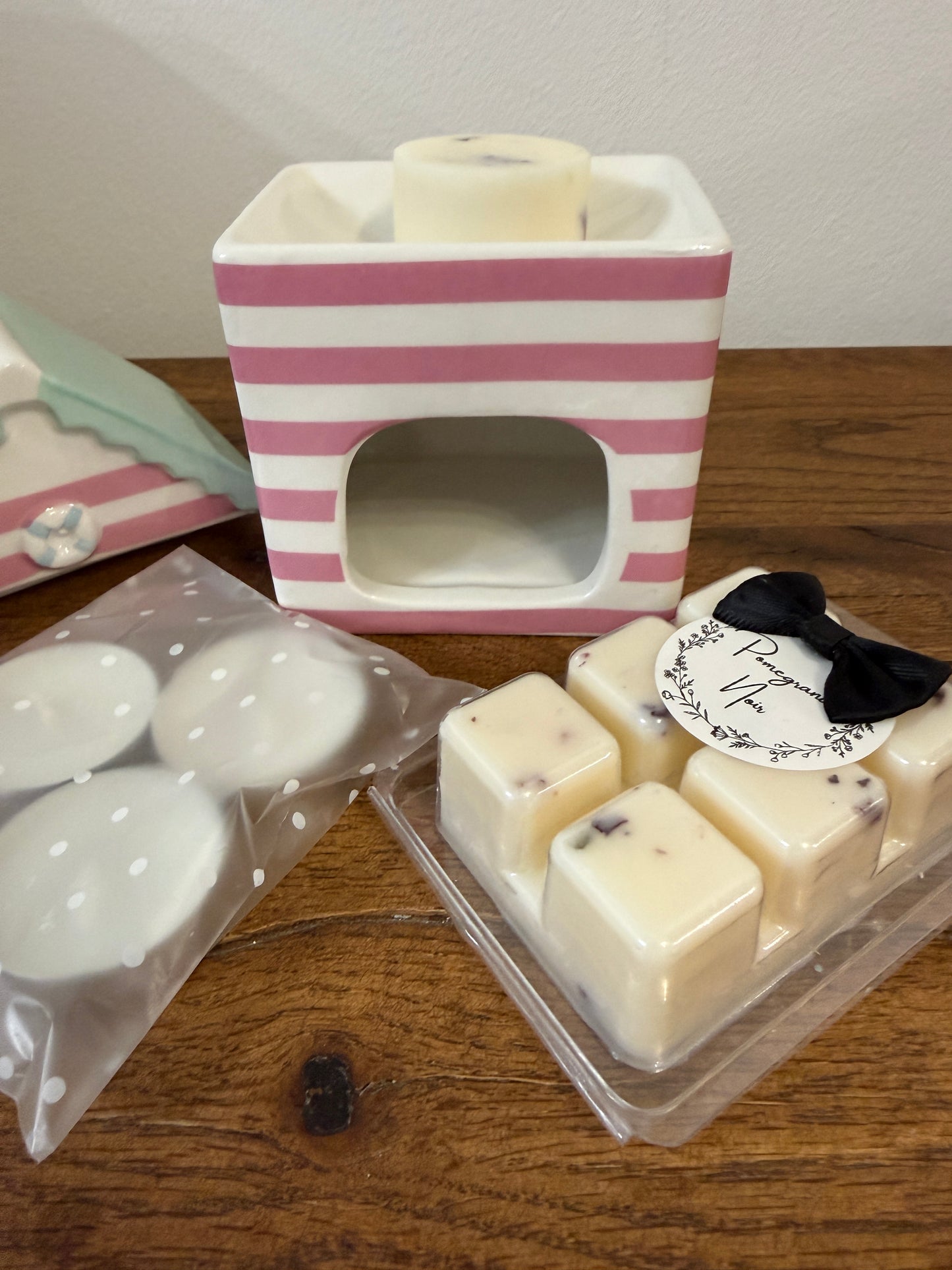 Seaside Beach Hut Wax Burner With Your Choice Of Fragrance