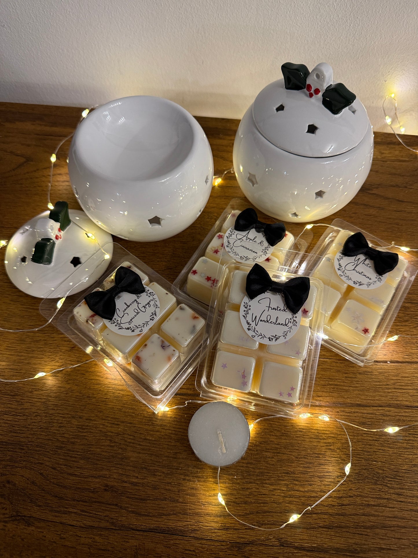 Christmas Pudding Wax/Oil Warmer With Choice Of Large Festive Fragrance