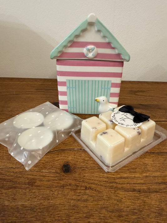 Seaside Beach Hut Wax Burner With Your Choice Of Fragrance