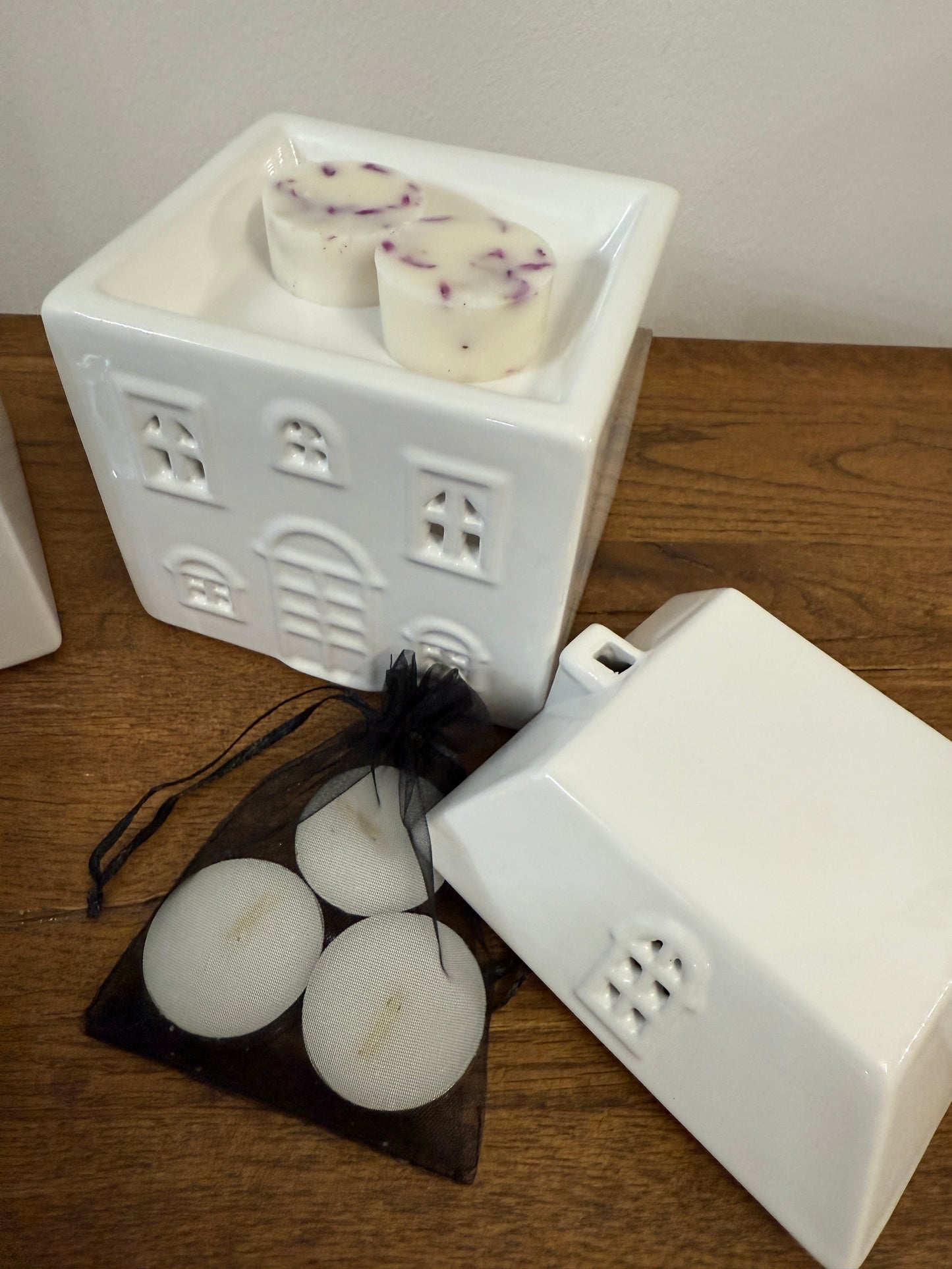 Large House Wax Warmer With Your Choice Of Fragrance