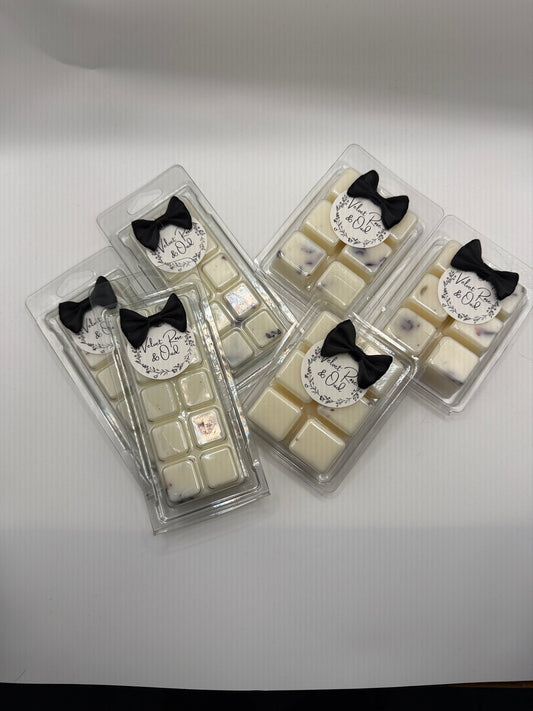 Velvet Rose & Oud Highly Scented Wax Melt