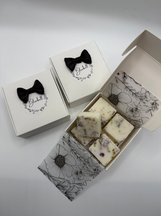 Small White Gift Box Of Highly Scented Wax Melts In Choice Of Fragrance