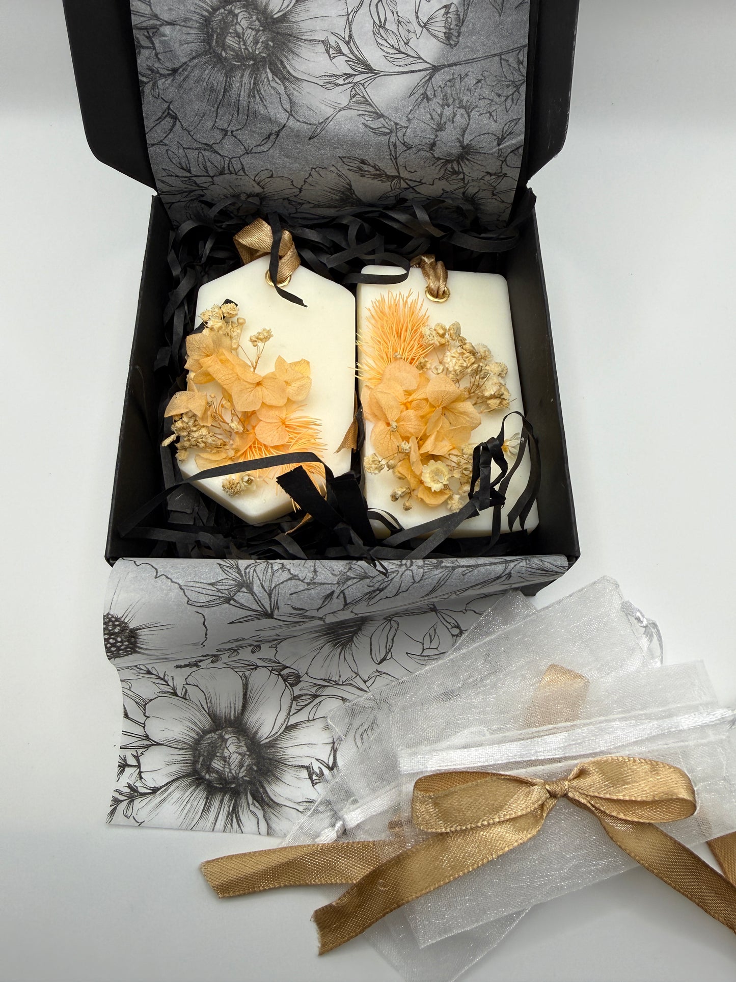 Set Of 2 Hanging Scents In Snow Pixie Fragrance