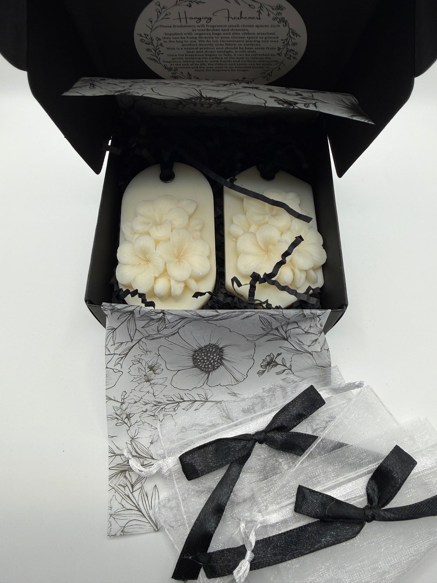 Set Of 2 Hanging Scents In Plum, Rose & Patchouli Fragrance